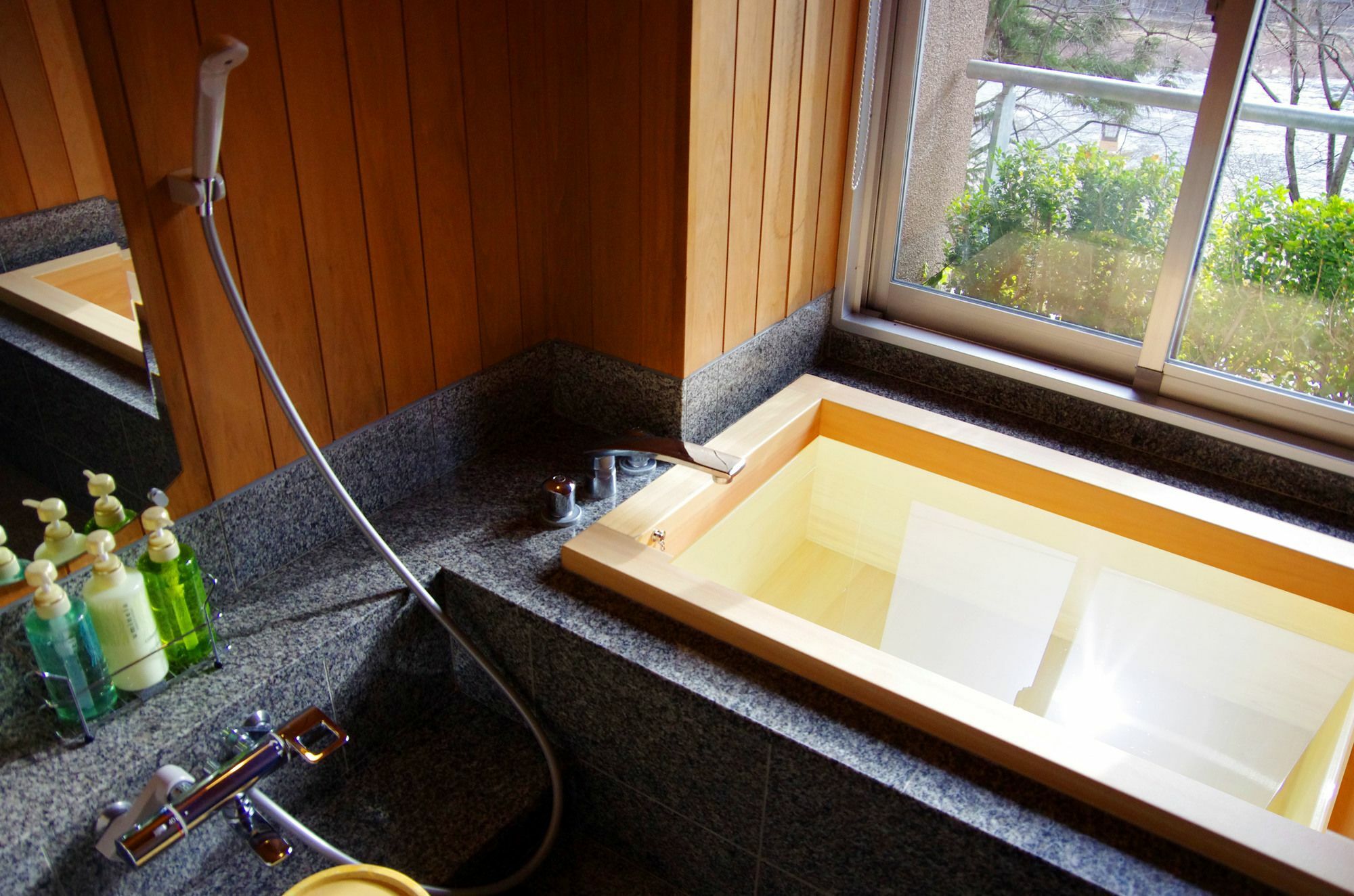 Gero Onsen Yukyunohana Buitenkant foto