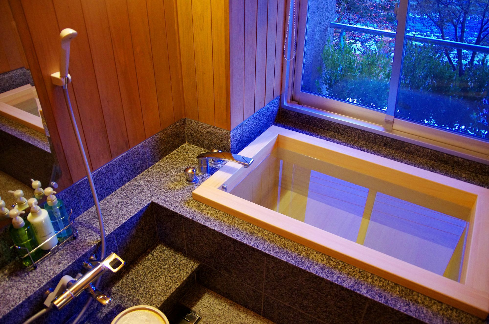 Gero Onsen Yukyunohana Buitenkant foto